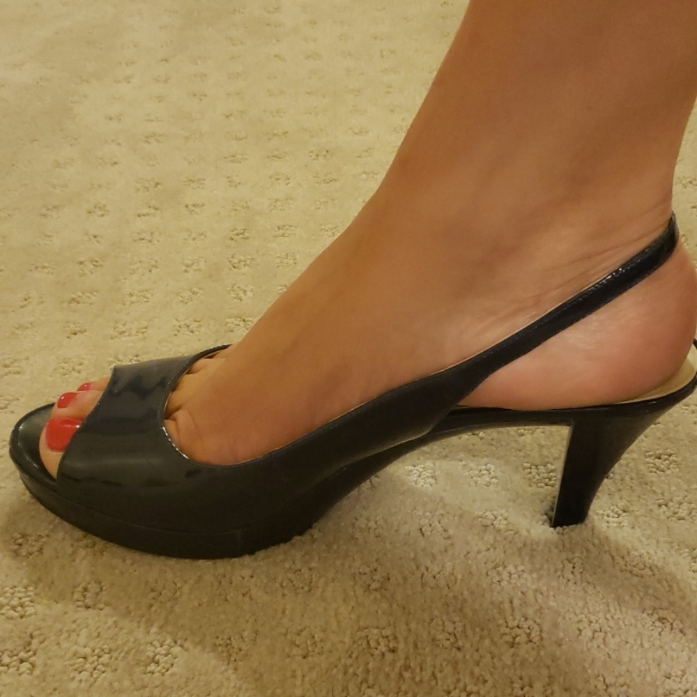 Nine West navy heels